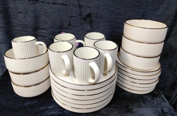White Round Dinner set - Image 2